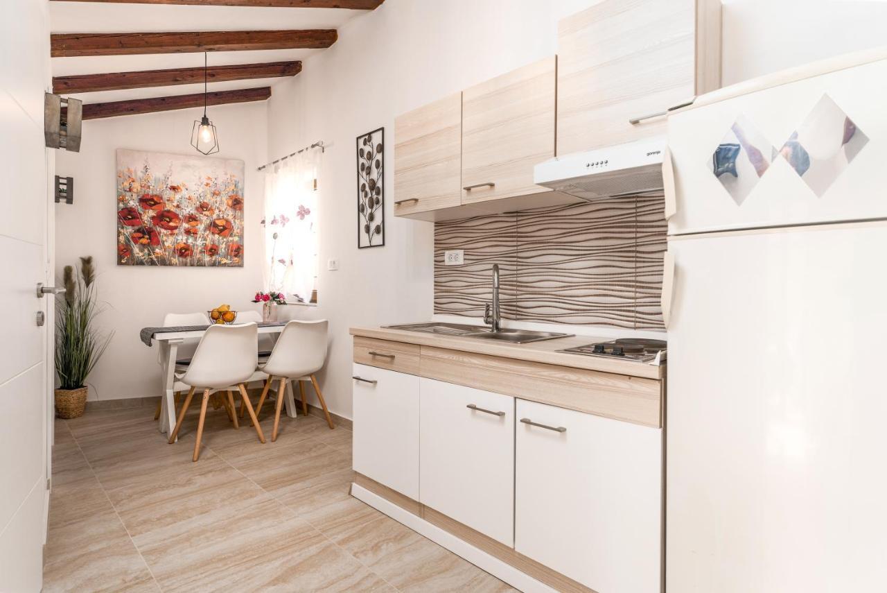 Relax In 2 Bedroom App In Old Town W/Ac And Wifi Rovinj Exterior foto